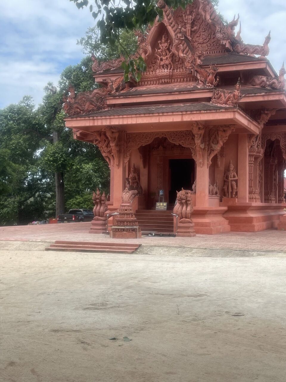 Safari Elephant Sanctuary